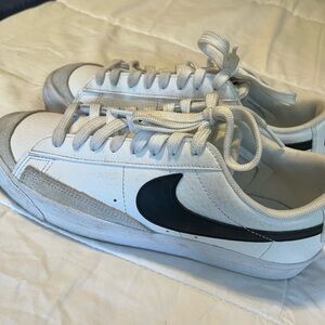 Boys Nike Blazer Shoe- Size 7